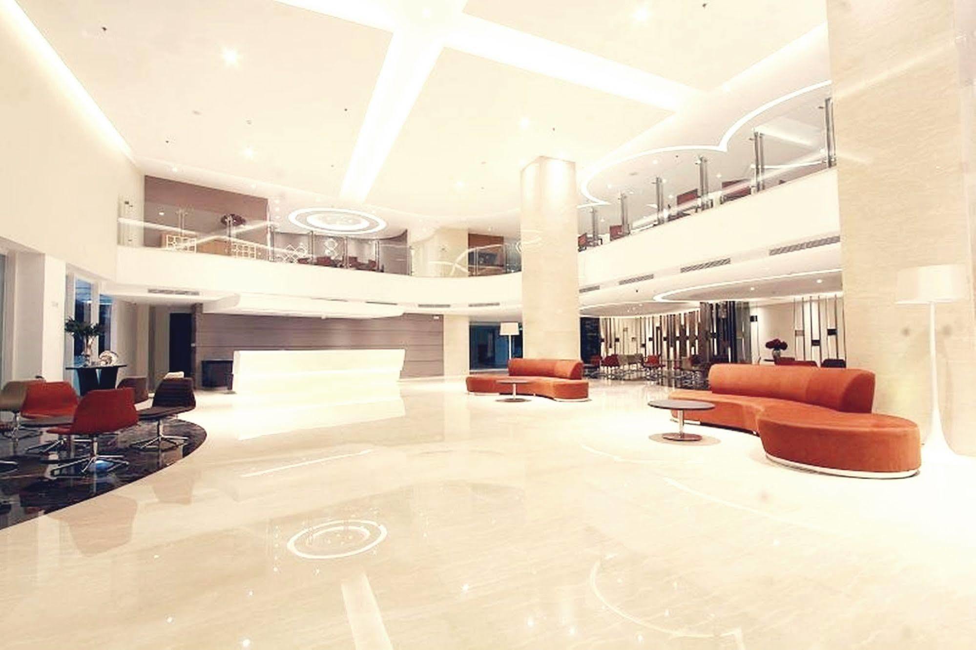 Grandia Hotel 4*